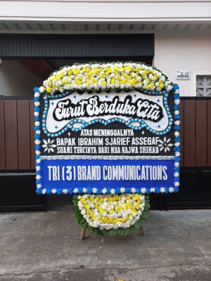 Papan Bunga Duka di Tangga Jaya